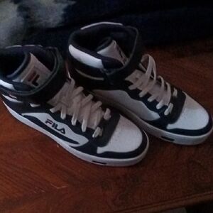 Fila Men's Black and White Sneakers